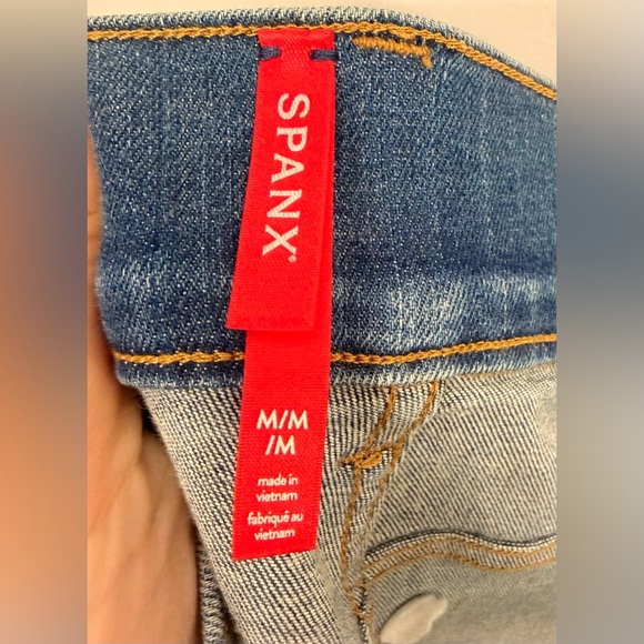 Spanx Flare Jeans Vintage Indigo Blue Size Medium - Picture 4 of 6